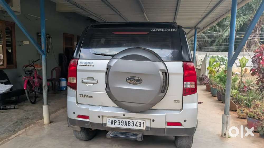 Vehicle Is Maintained By The Showroom Track. No Accident