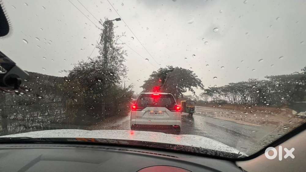 Mahindra Xuv400 2024 Electric Well Maintained