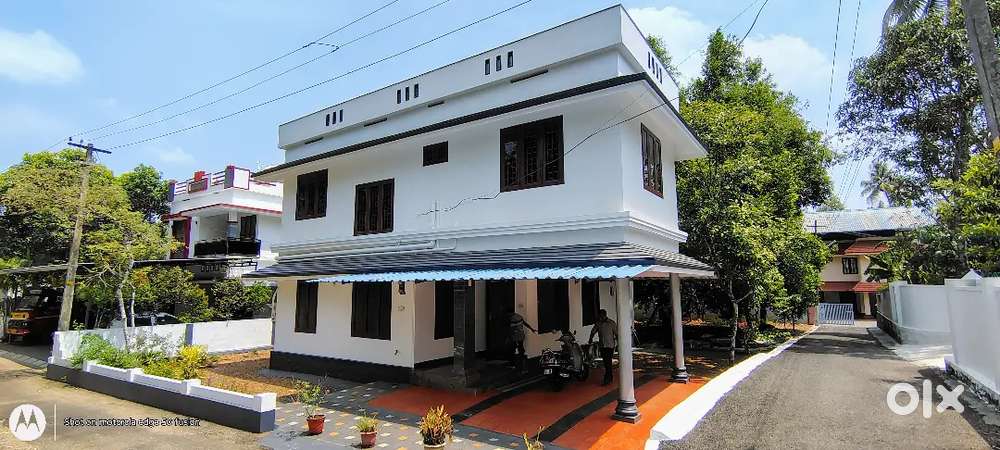13 CENT LAND WITH 1800 SQFT 4 BHK FOR SALE AT KORATTY MANGALASSERY