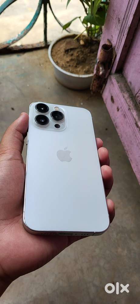 Apple iphone 13pro 128GB Silver Face ID Superb Condition 43000