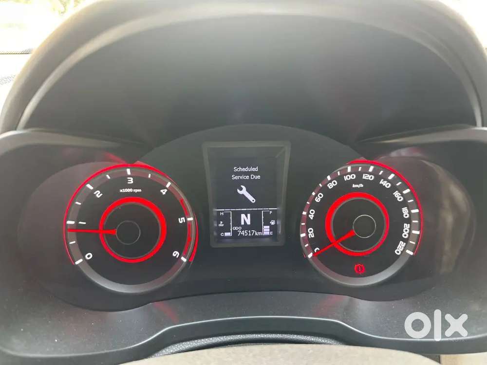 Mahindra 300 Top Model