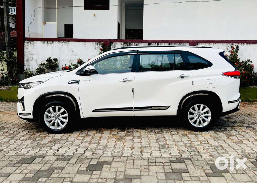 Toyota Innova Hycross 2.0 Vx Hybrid 7 Str, 2024, Petrol