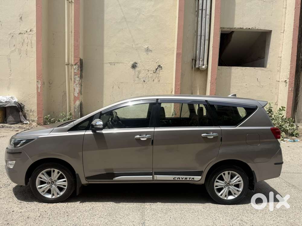 Toyota Innova Crysta [2020-ongoing] 2.7 Zx At 7 Str, 2016, Petrol
