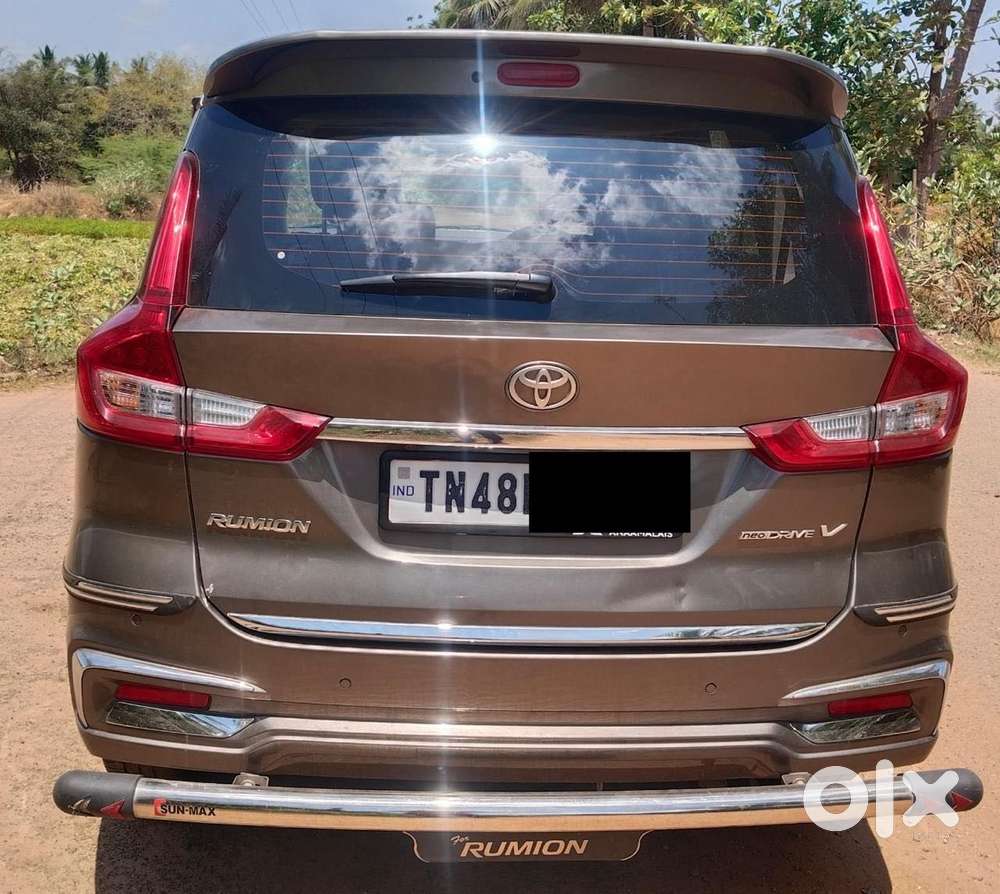 Toyota Rumion V Mt, 2025, Petrol