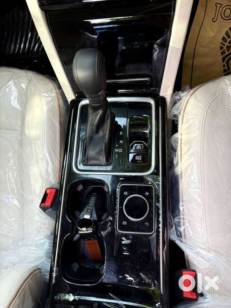 Mahindra Xuv 7xo Ax7l At, 2026, Petrol