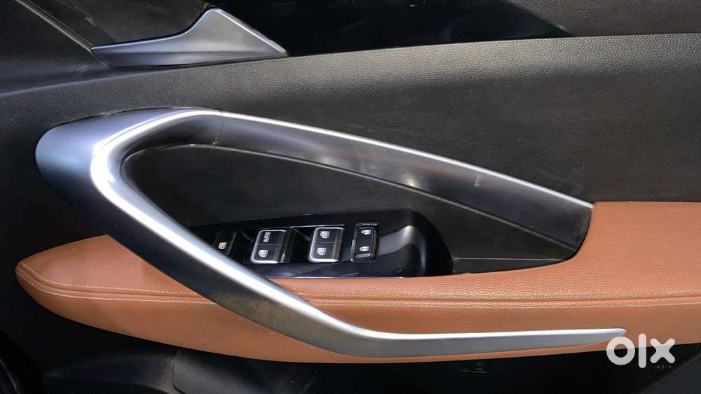 Mg Hector Plus 1.5 Sharp Turbo Cvt 6 Str, 2023, Petrol
