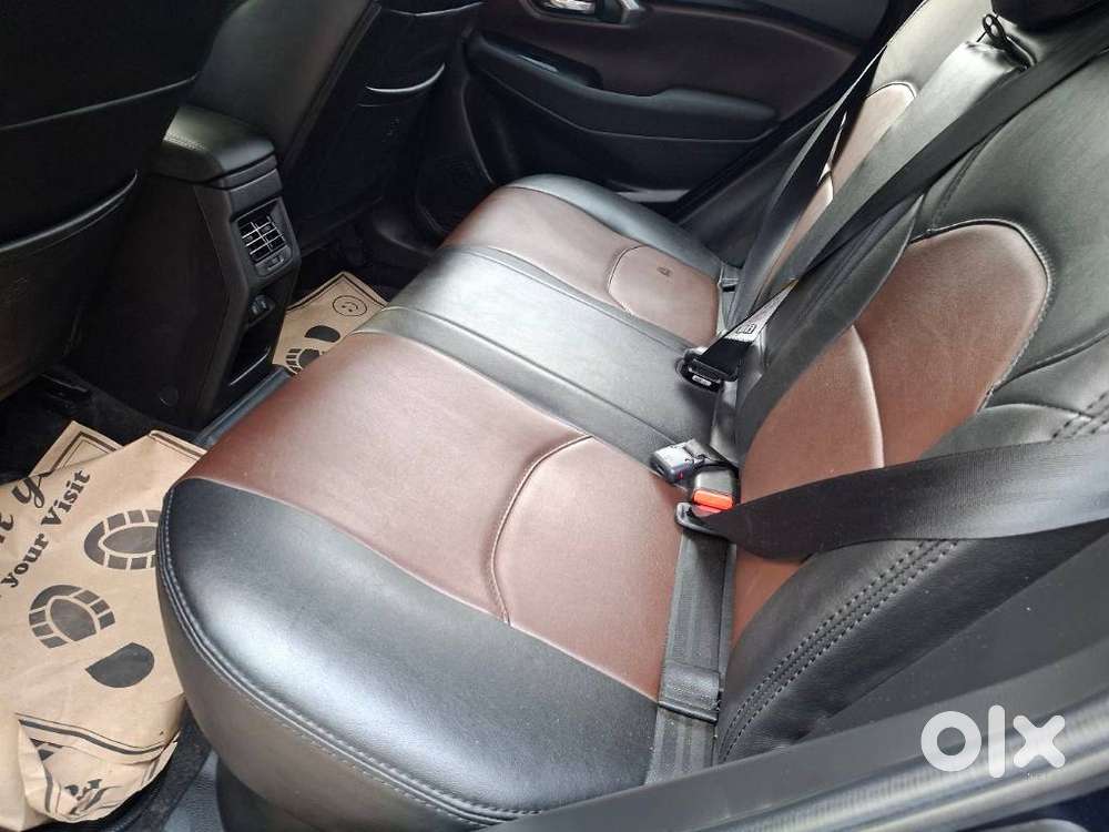 Maruti Suzuki Grand Vitara 1.5 Delta Smart Hybrid At, 2023