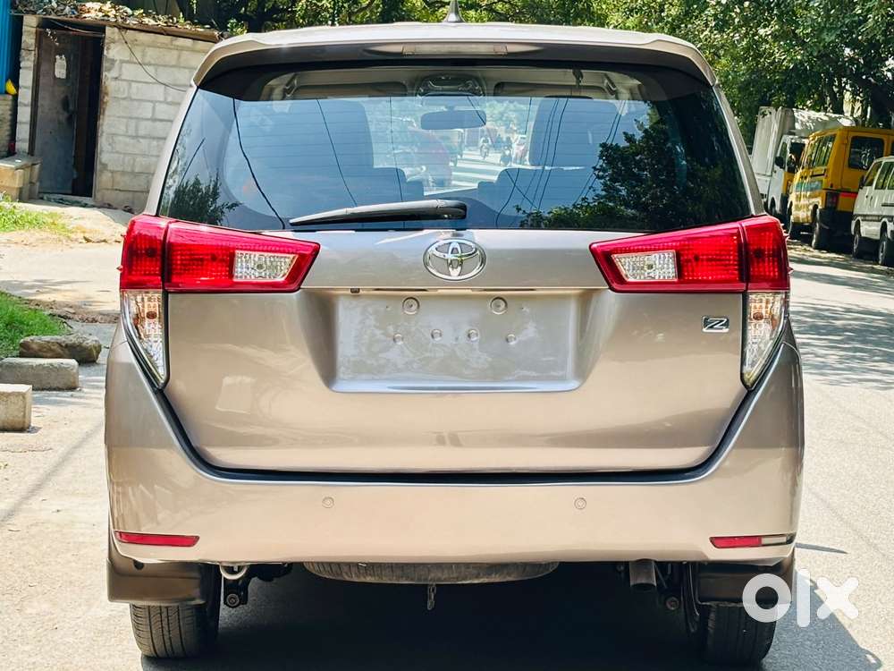 Toyota Innova Crysta 2.8z Automatic, 2017, Diesel