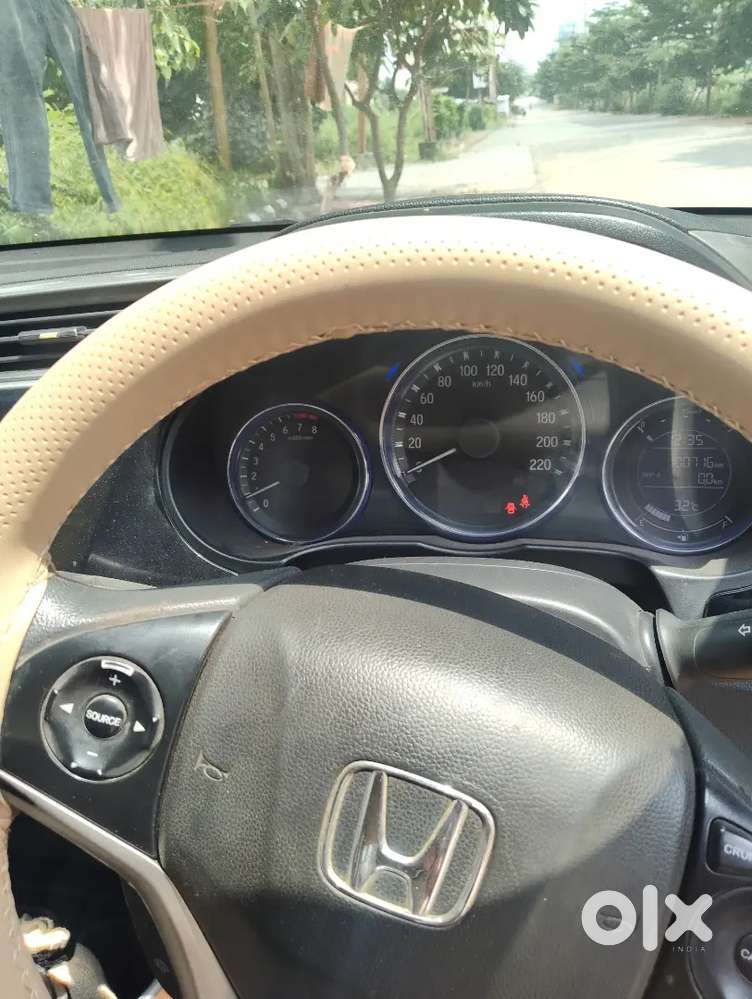 Honda City 1.5 V 2015