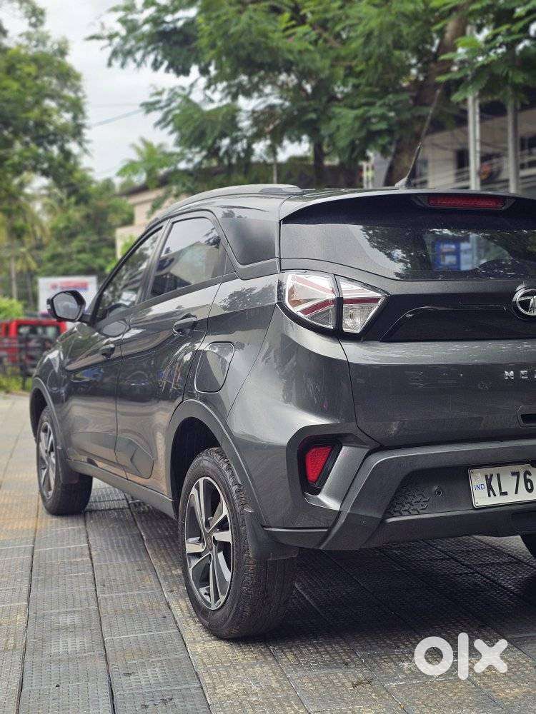 Tata Nexon 1.2 Revotron Xm (s), 2022, Petrol