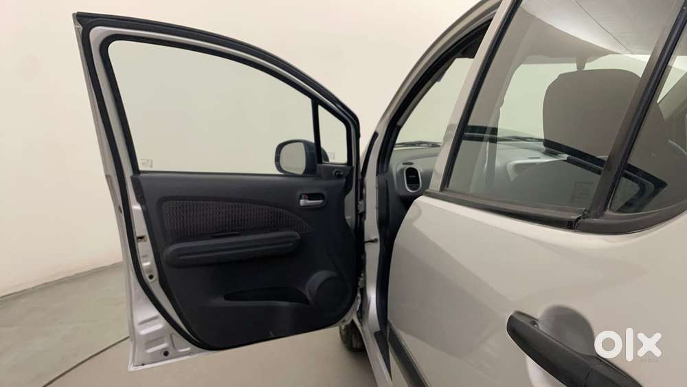 Maruti Suzuki Ritz Vxi, 2013, Petrol