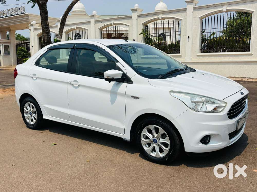 Ford Aspire Titatinium Blu Ti-vct, 2015, Petrol