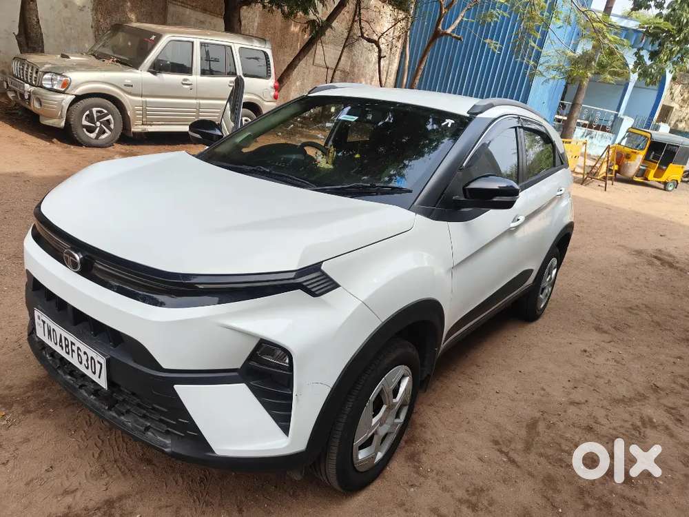 Tata Nexon 2025 Petrol 7000 Km Driven