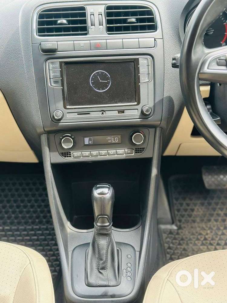 Skoda Rapid 1.6 Mpi At Style, 2018, Petrol