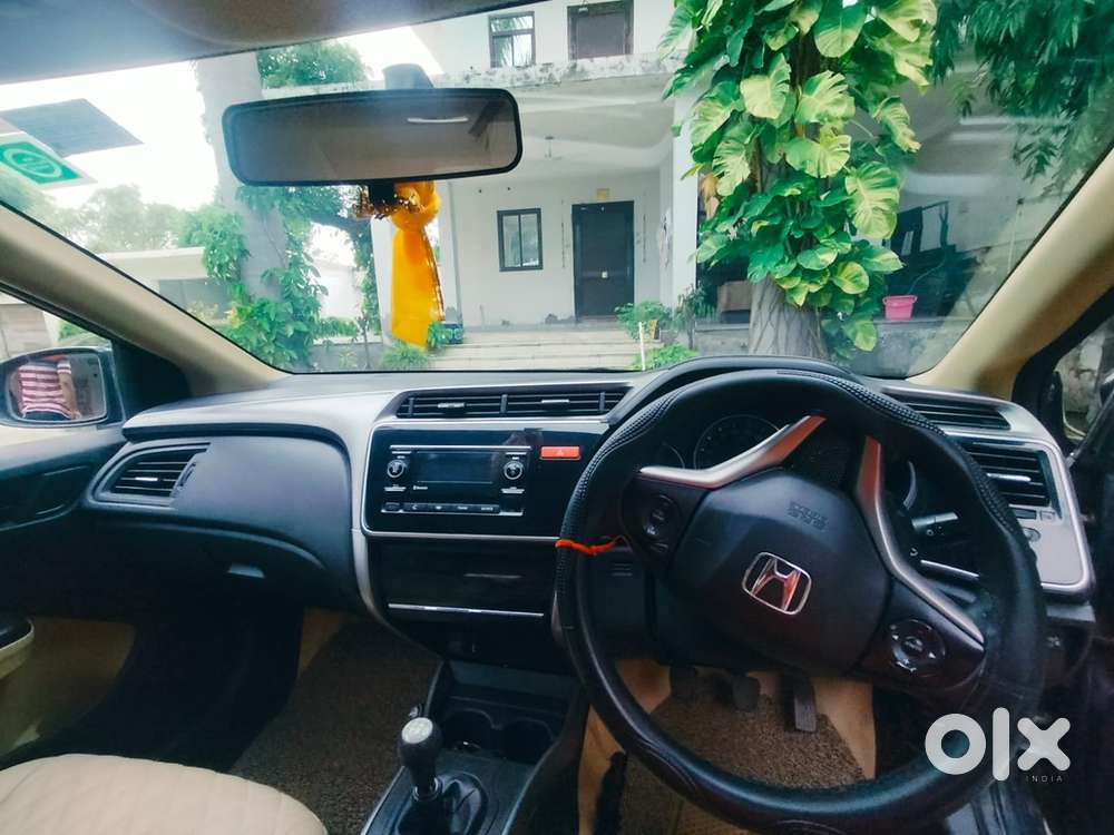 Honda City 1.5 V 2015