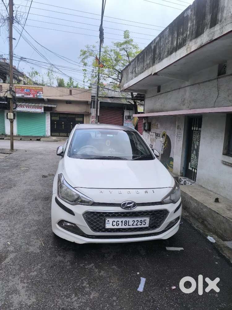 Hyundai I20 2016 Petrol Well Maintained Self Driving Family Car.