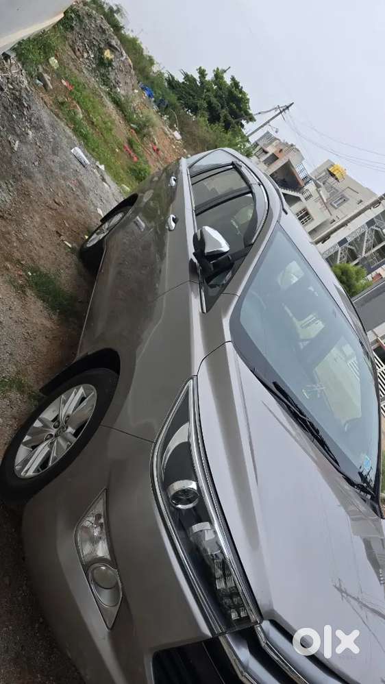 Toyota Innova Crysta Z 2016 Diesel Well Maintained