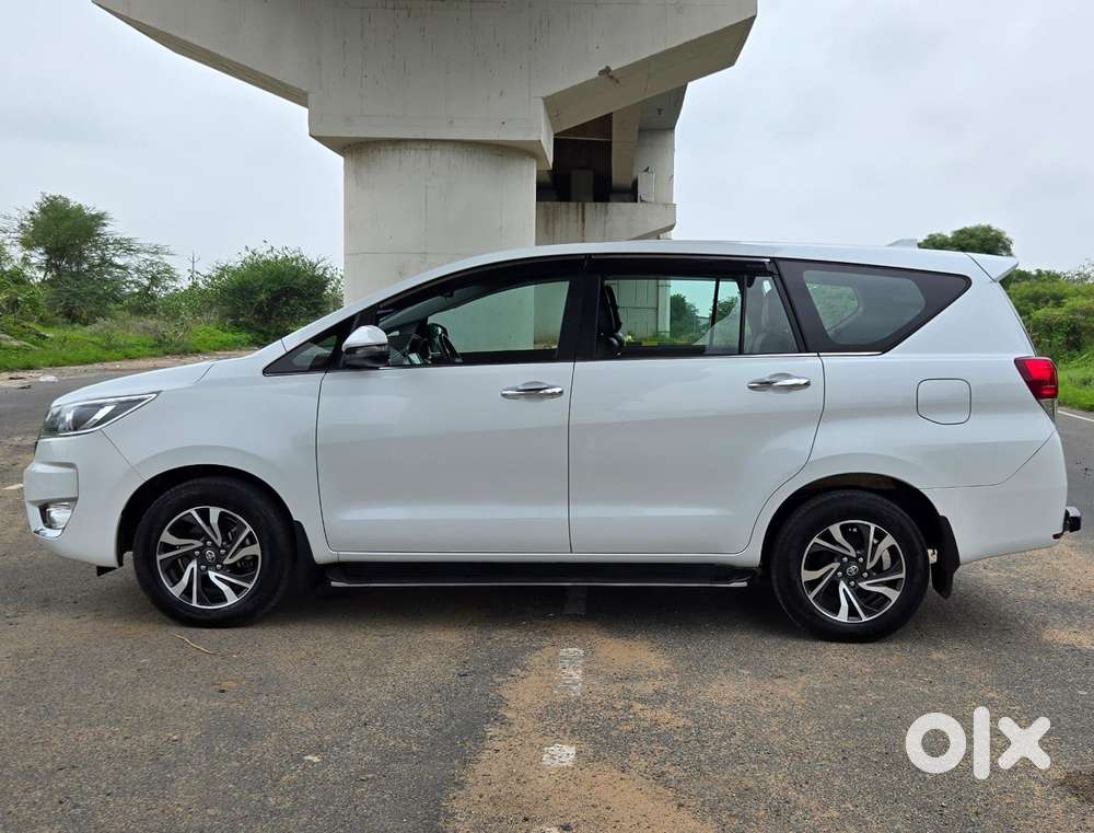 Toyota Innova Crysta 2.4 V 7 Str, 2025, Diesel