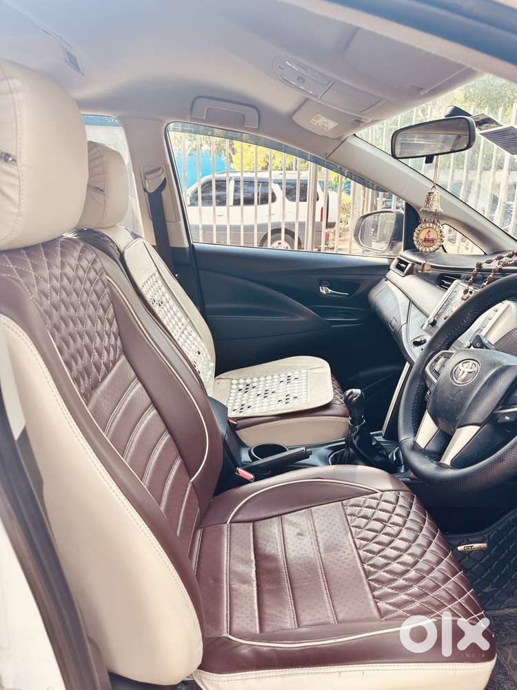 Toyota Innova Crysta 2.4 G Plus Mt 8 Str, 2022, Diesel