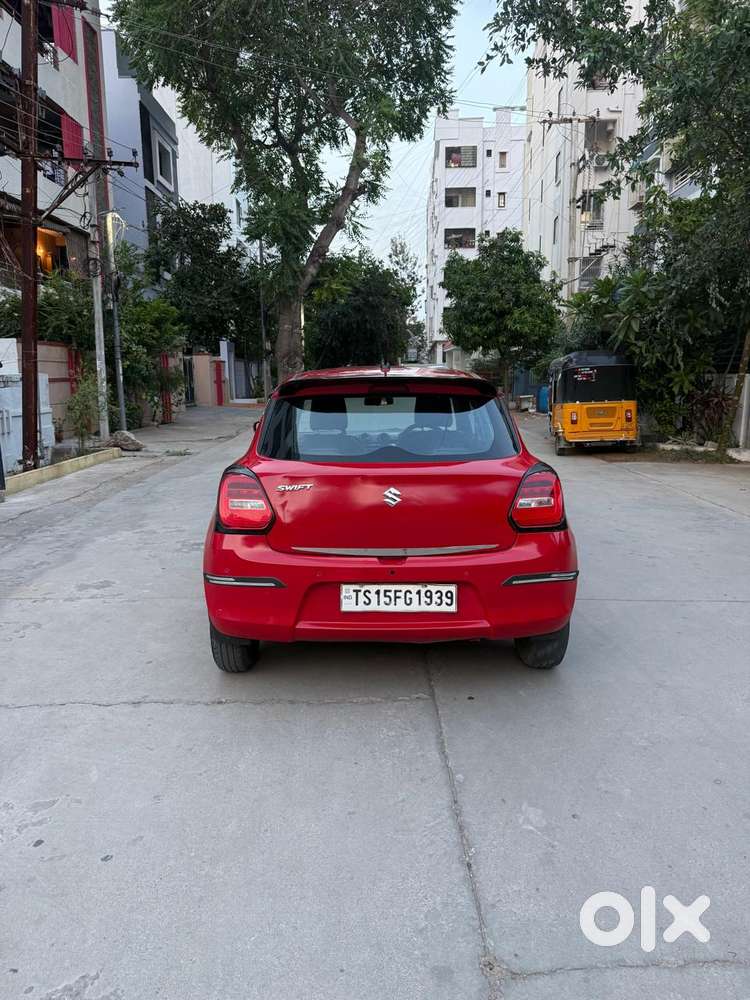 Maruti Suzuki Swift Vxi + Manual, 2022, Petrol
