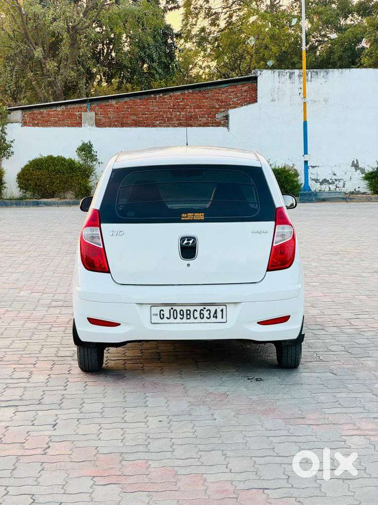 Hyundai I10 Magna 1.1l, 2015, Cng & Hybrids