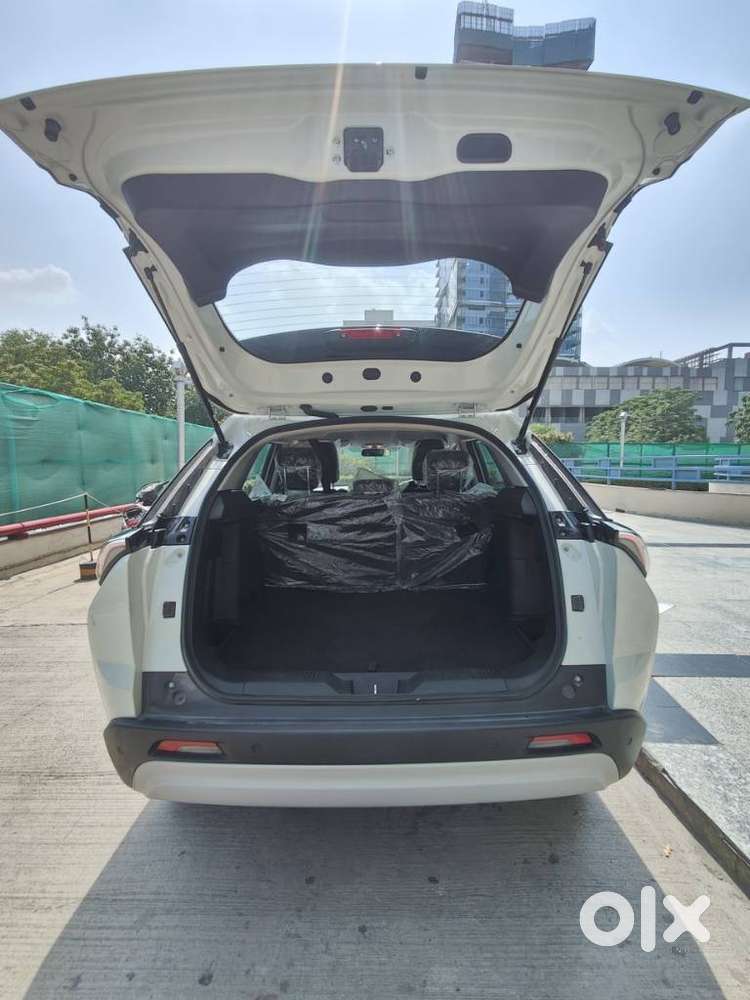 Maruti Suzuki Victoris Others, 2025, Petrol