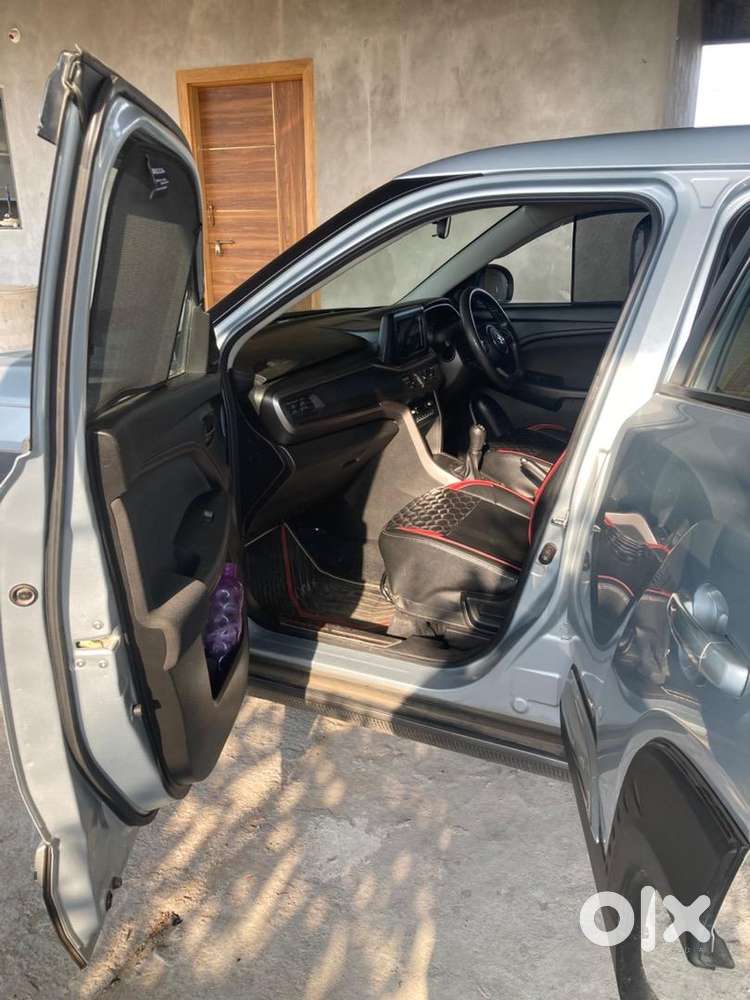 Maruti Suzuki Brezza 2022 Petrol Well Maintained