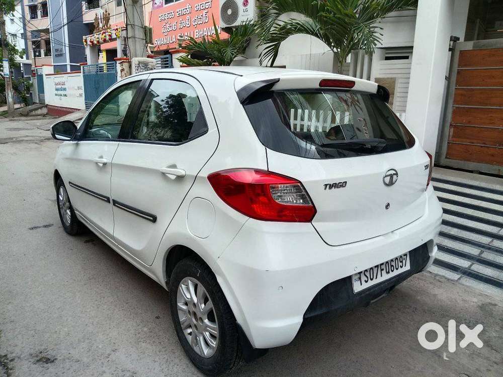 Tata Tiago 1.2 Revotron Xza, 2017, Petrol