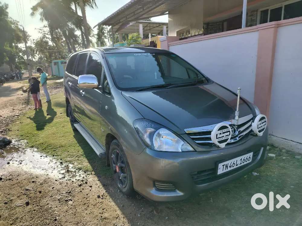 Toyota Innova 2010 Diesel 180000 Km Driven