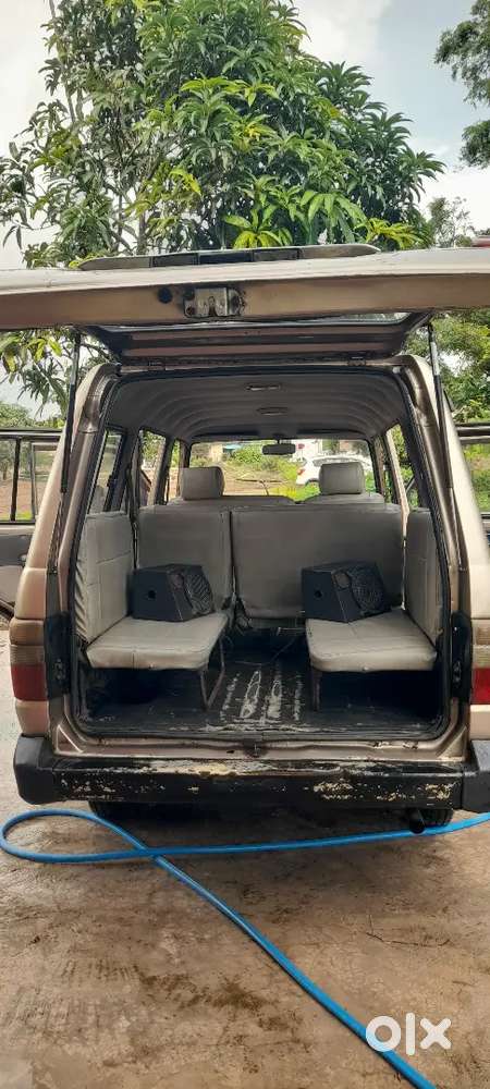 Toyota Qualis 2003 Diesel 200000 Km Driven
Tyre New 
Battery New