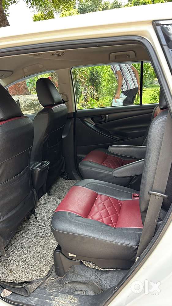 Toyota Innova Crysta 2022 Diesel 127000 Km Driven