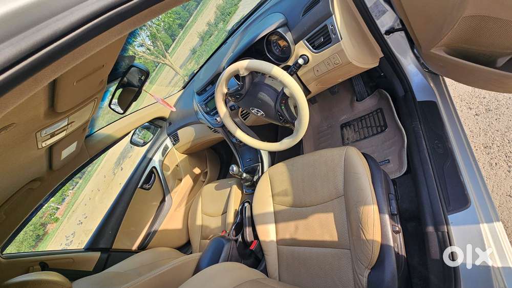 Hyundai Elantra 1.8 Sx Mt, 2014, Petrol