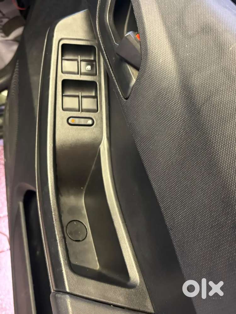 Tata Tiago 1.2 Revotron Xt (o), 2023, Petrol