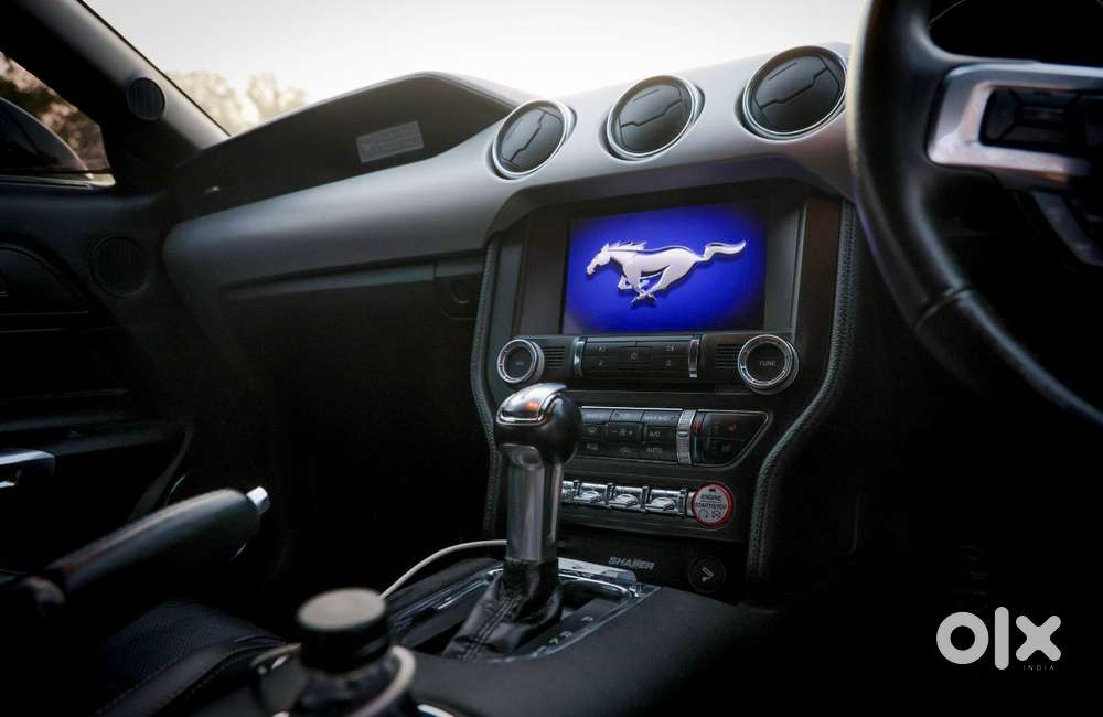 Ford Mustang V8, 2020, Petrol