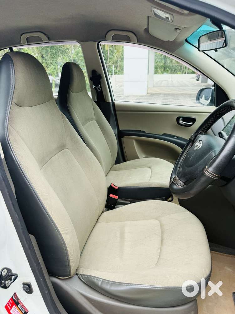 Hyundai I10 Sportz At, 2012, Petrol