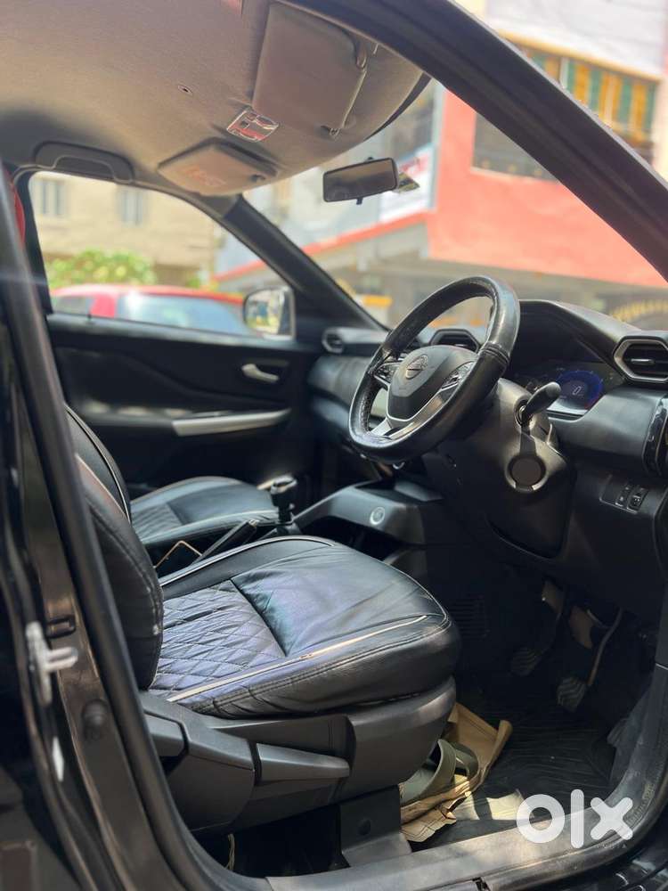 Nissan Magnite 1.0 Xv Premium, 2020, Petrol