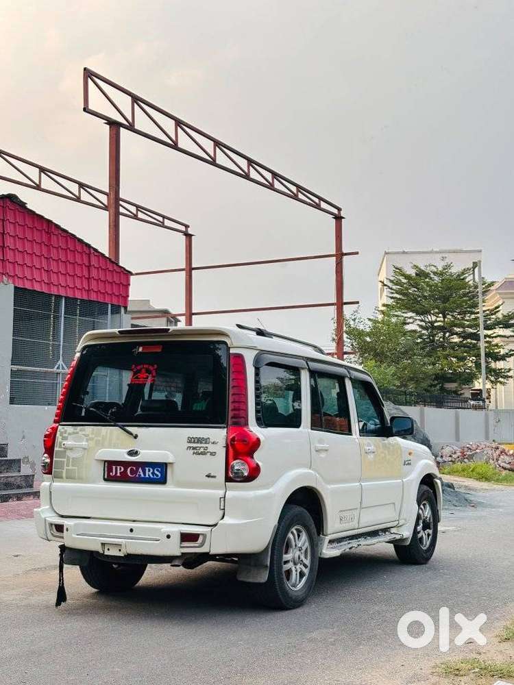 Mahindra Scorpio Vlx At 2.2 Mhawk Bsiii, 2013, Diesel
