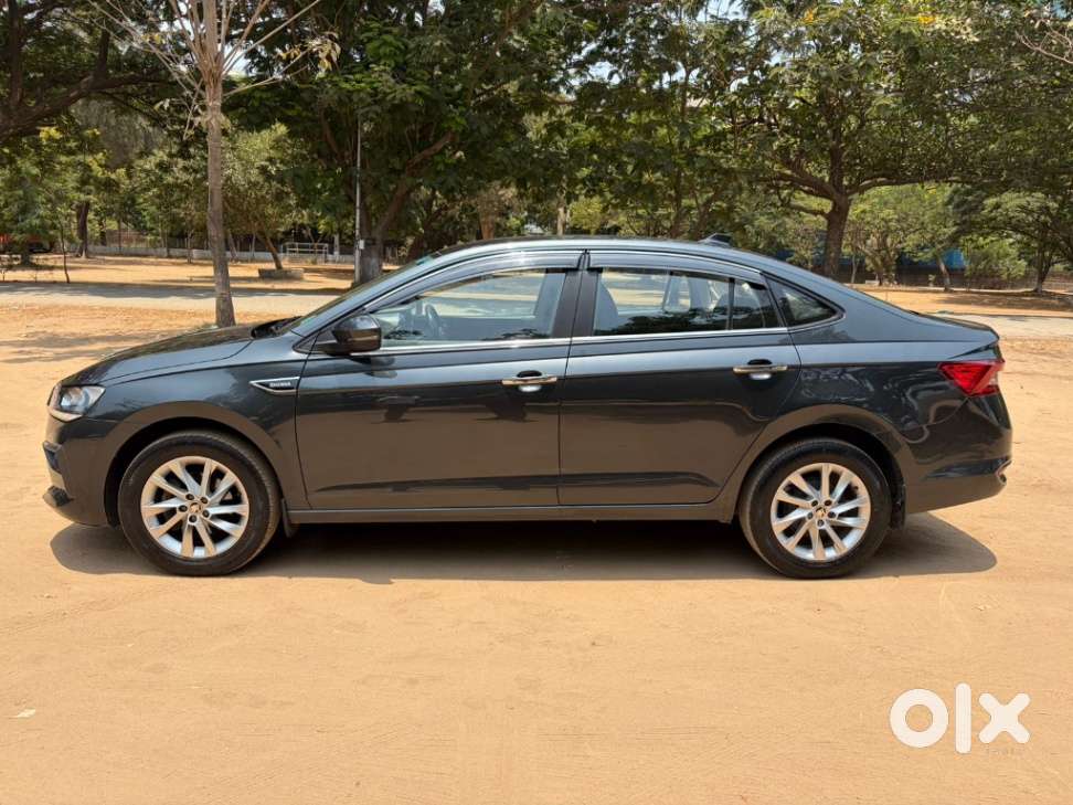Skoda Slavia Ambition 1.0l Tsi At, 2023, Petrol