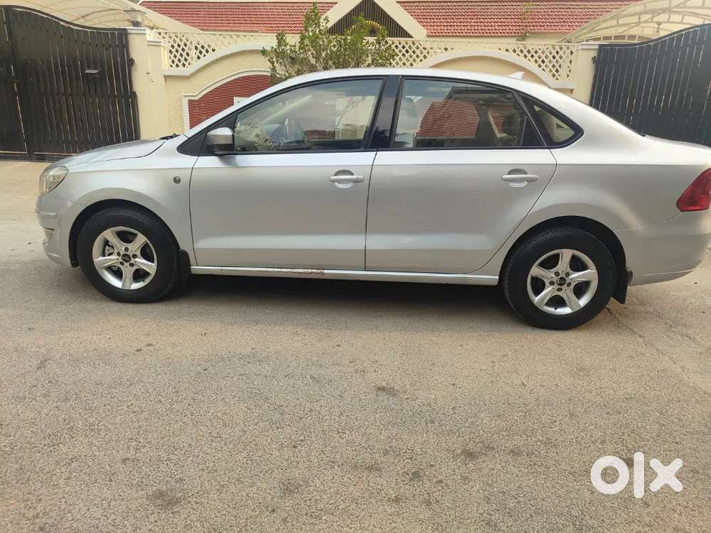 Skoda Rapid 1.6 Ambition 2013