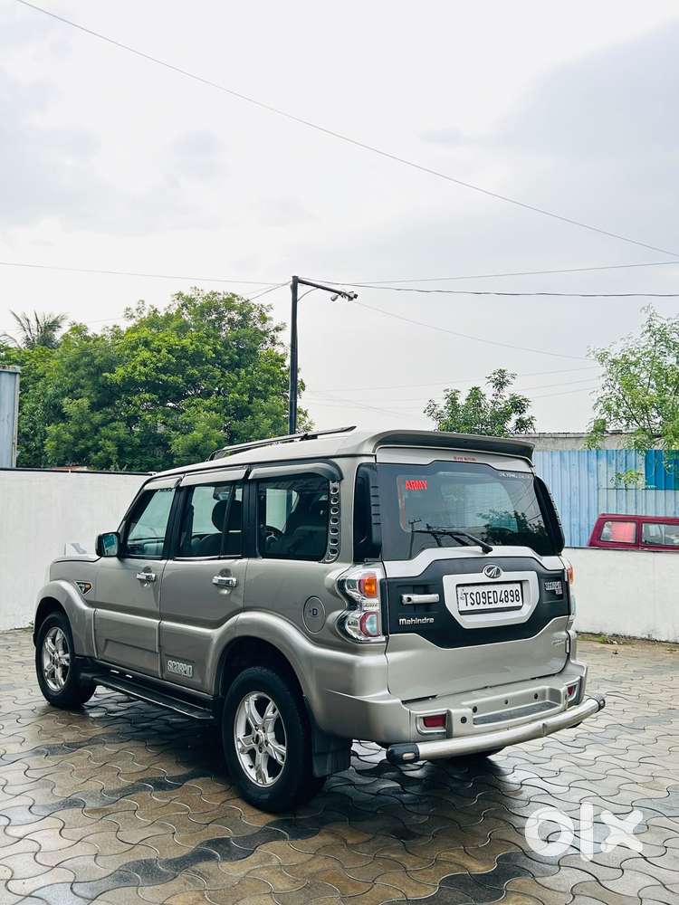 Mahindra Scorpio S10, 2014, Diesel