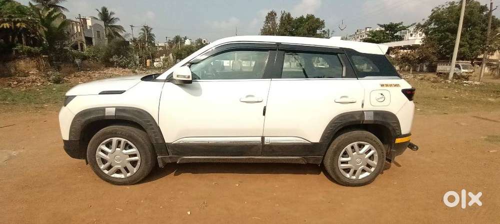Maruti Suzuki Brezza 1.5 Lxi Smart Hybrid, 2023, Petrol