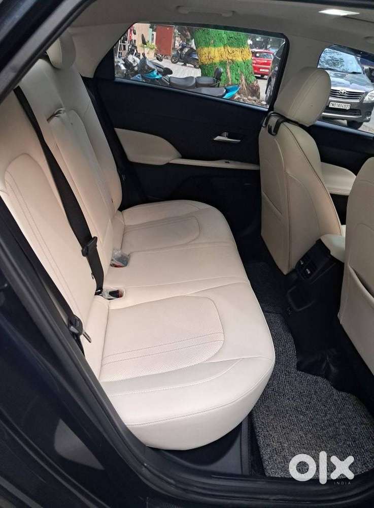 Hyundai Verna 1.6 Sx (o) Vtvt At, 2023, Petrol