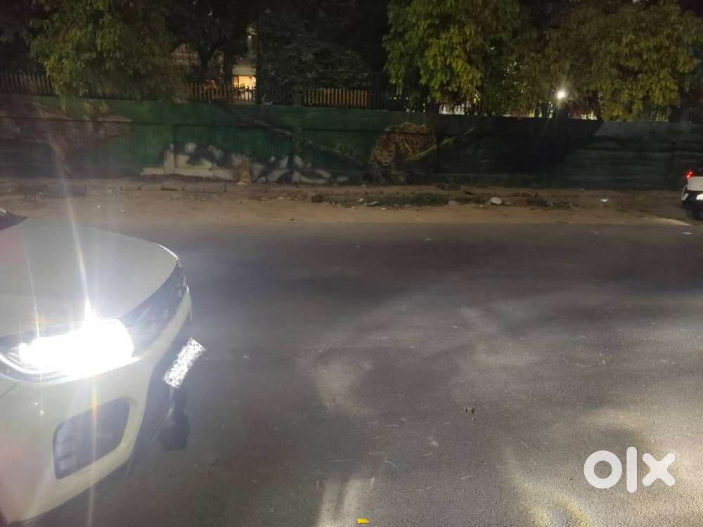 Maruti Suzuki Vitara Brezza Lxi Cng  2021  61,200 Km  1st Owner