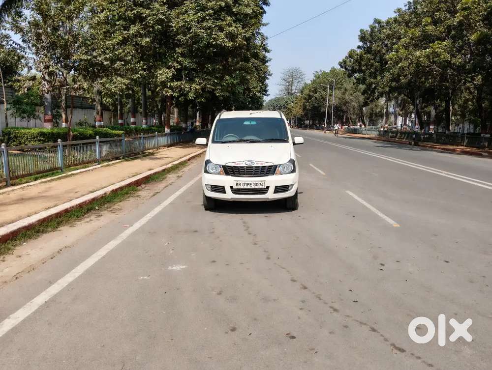 Mahindra Quanto C8 Top Model 2014