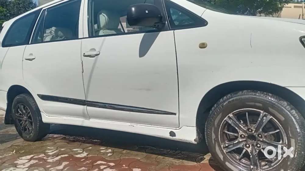 Innova 2010 Model For Sale