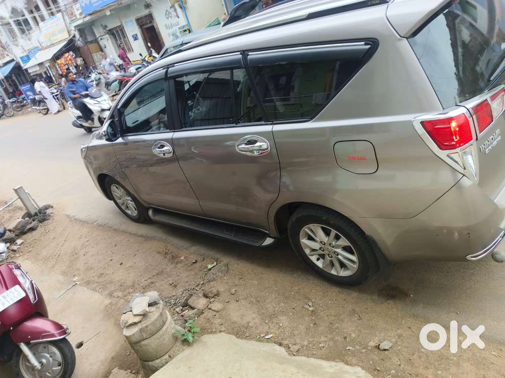 Toyota Innova Crysta 2.7 Gx Mt, 2024, Diesel