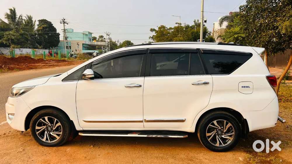 Toyota Innova Crysta 2022 Diesel 70000 Km Driven