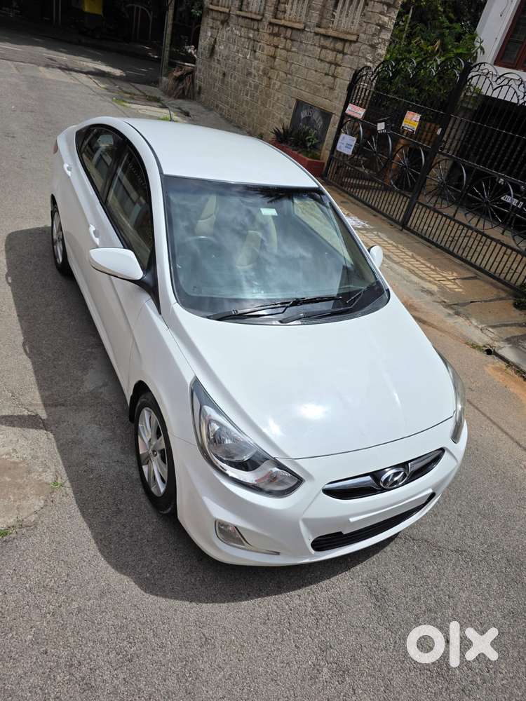 Hyundai Verna Vtvt 1.6 Sx, 2012, Petrol