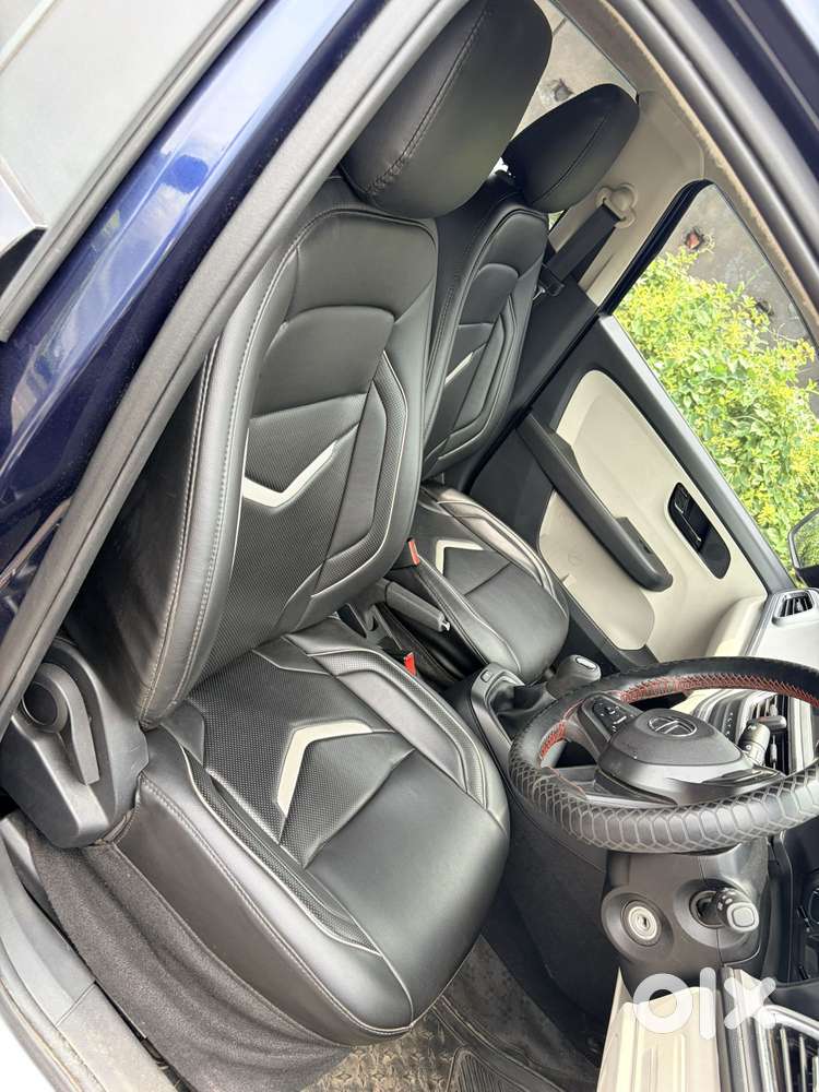 Tata Altroz 1.2 Xm Plus, 2022, Petrol