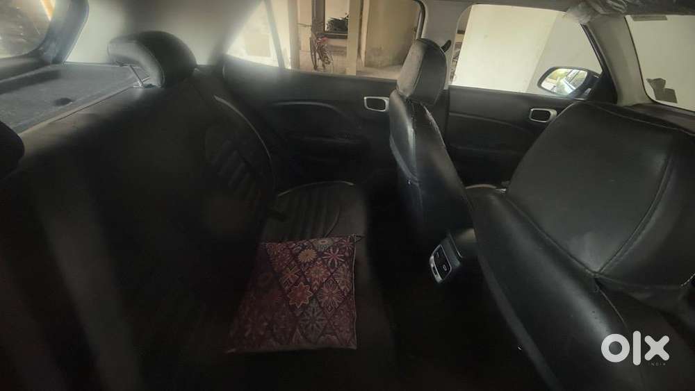 Hyundai Venue 2021 Diesel Well Maintained